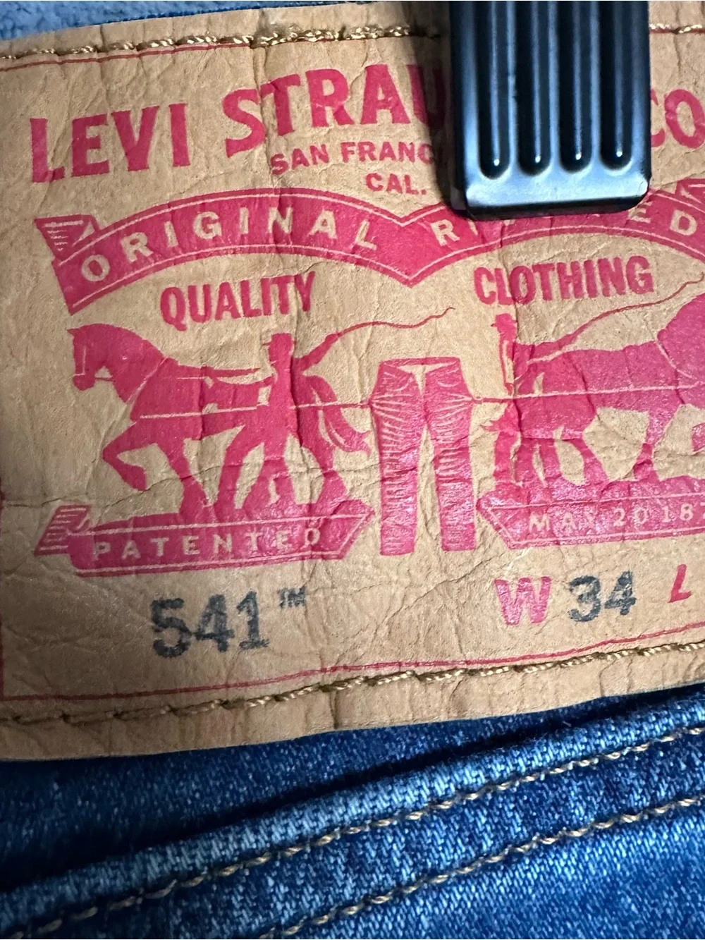 Levi's Straight Leg Dark Wash Blue Jeans 34x34